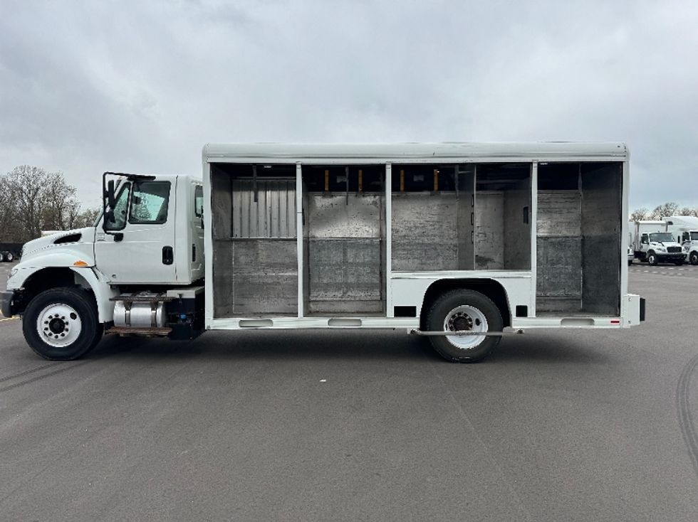 2019 International 4300 Beverage Truck