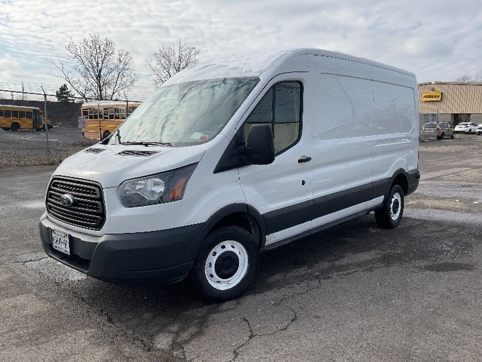 Used Cargo Vans for Sale in NY - Penske Used Trucks