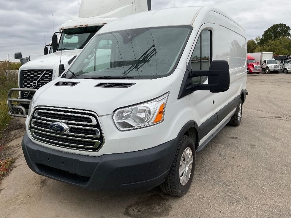 Used Cargo Vans for Sale - Penske Used Trucks