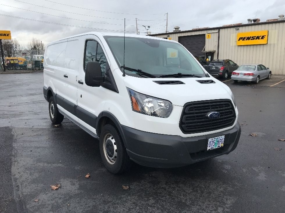 Used Cargo Vans for Sale - Penske Used Trucks