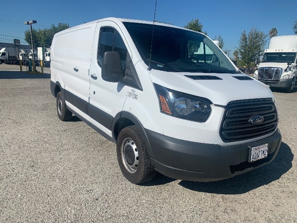 Used 2018 Ford Truck Cargo Van (Panel Van) - Unit 331390 - Penske Used ...