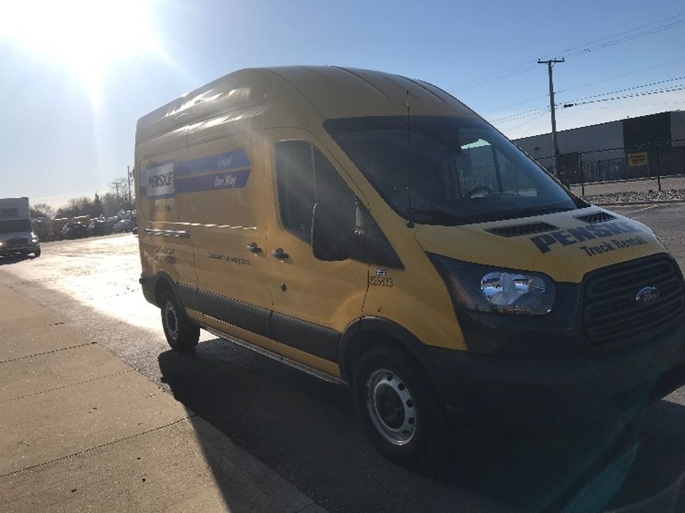 Used Ford Cargo Vans for Sale in MI Penske Used Trucks