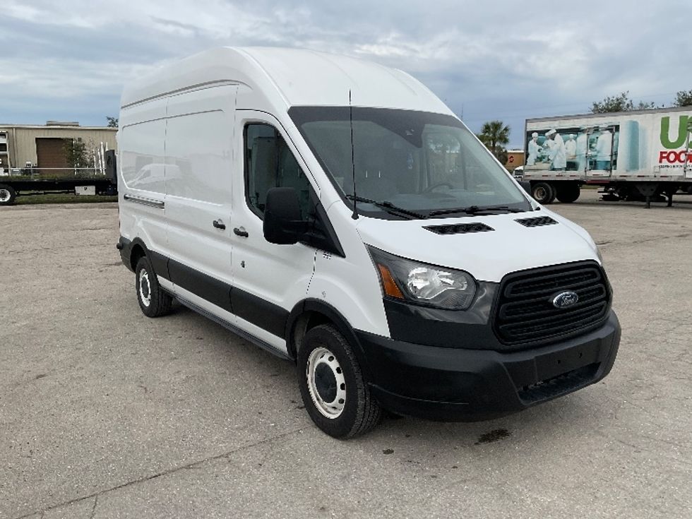 Used Ford Cargo Vans for Sale in FL - Penske Used Trucks