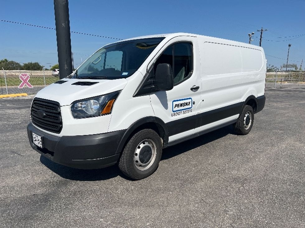 Used Ford Transit 250 Cargo Vans for Sale in TX - Penske Used Trucks