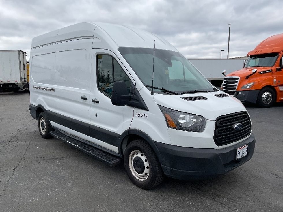 Used Transit 350 Cargo Vans for Sale - Penske Used Trucks