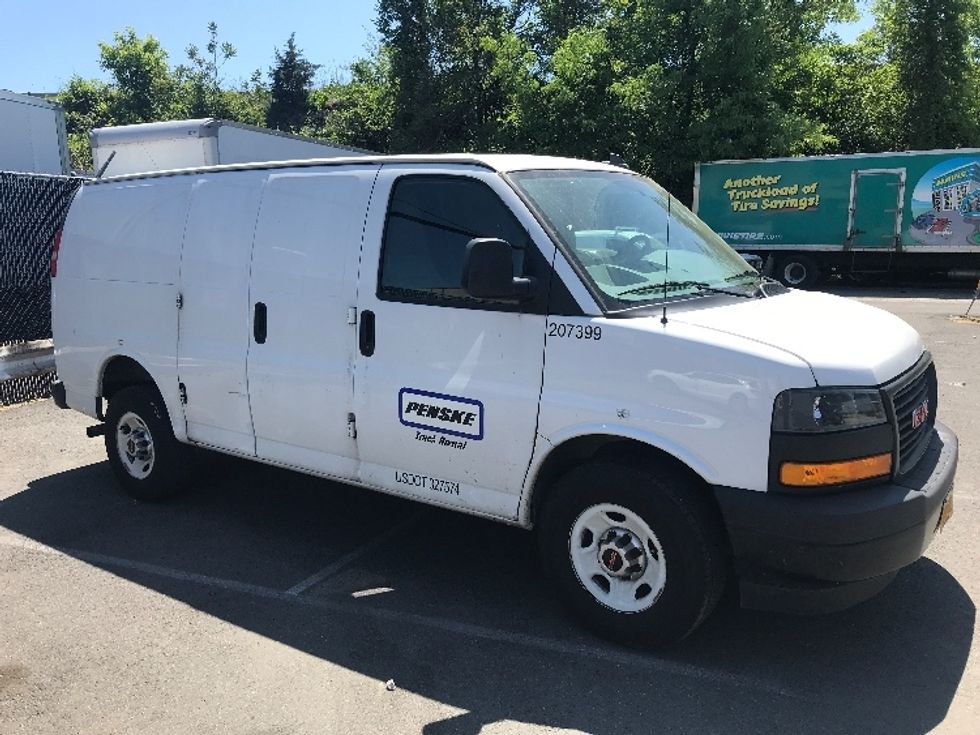 Used GMC Cargo Vans for Sale - Penske Used Trucks