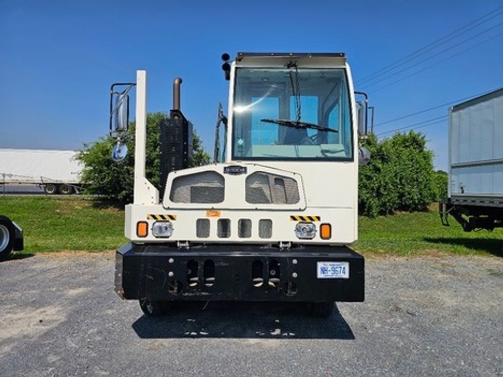 2019 Autocar XSPOTTER Yard Truck