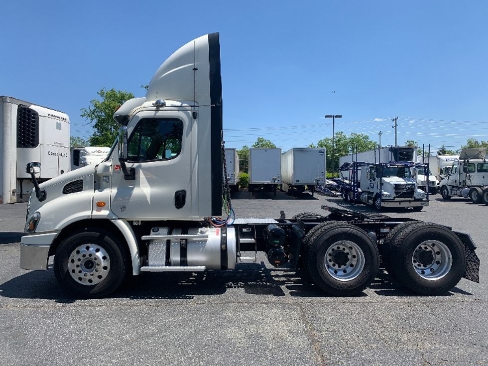 Your Next Used 2018 Freightliner Cascadia 11364st, M217265, Is For Sale 