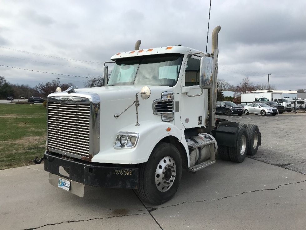 2018 Freightliner Coronado Day Cab Tractor