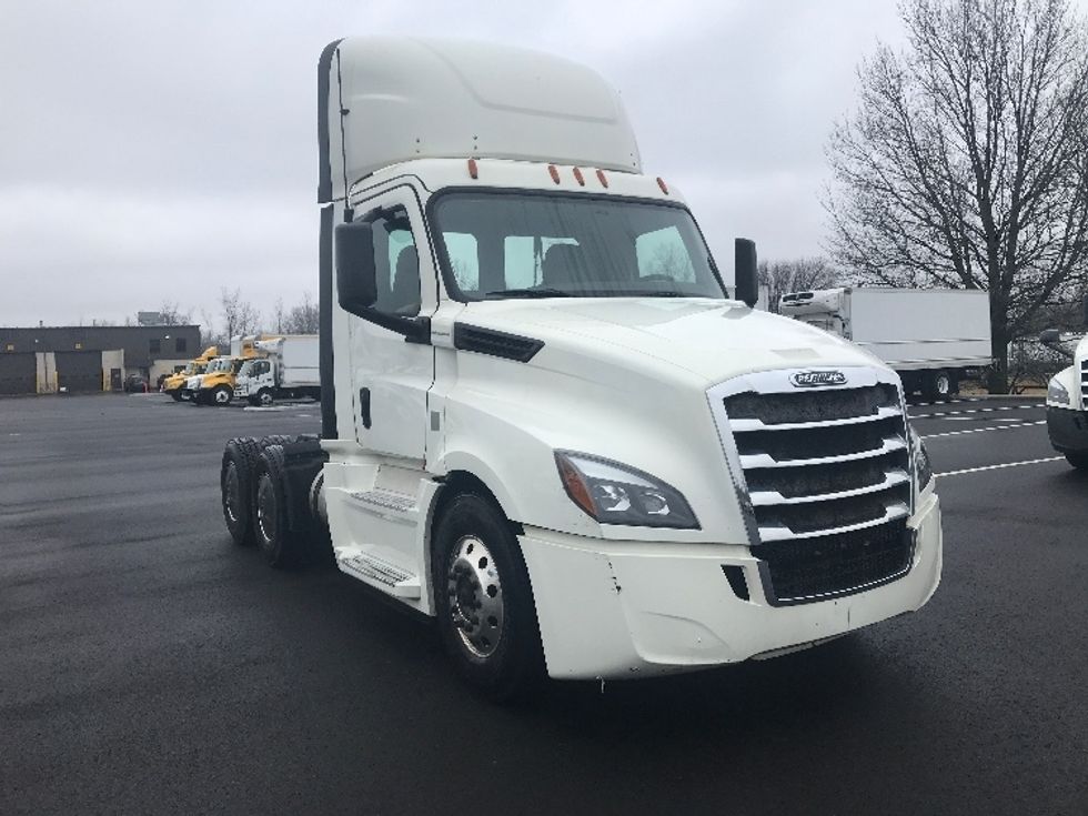 Your Next Used 2018 Freightliner T12664st, 195539, Is For Sale And 