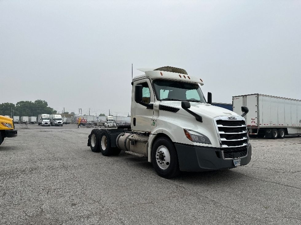 Used Freightliner T12664ST Day Cab Trucks for Sale - Penske Used Trucks