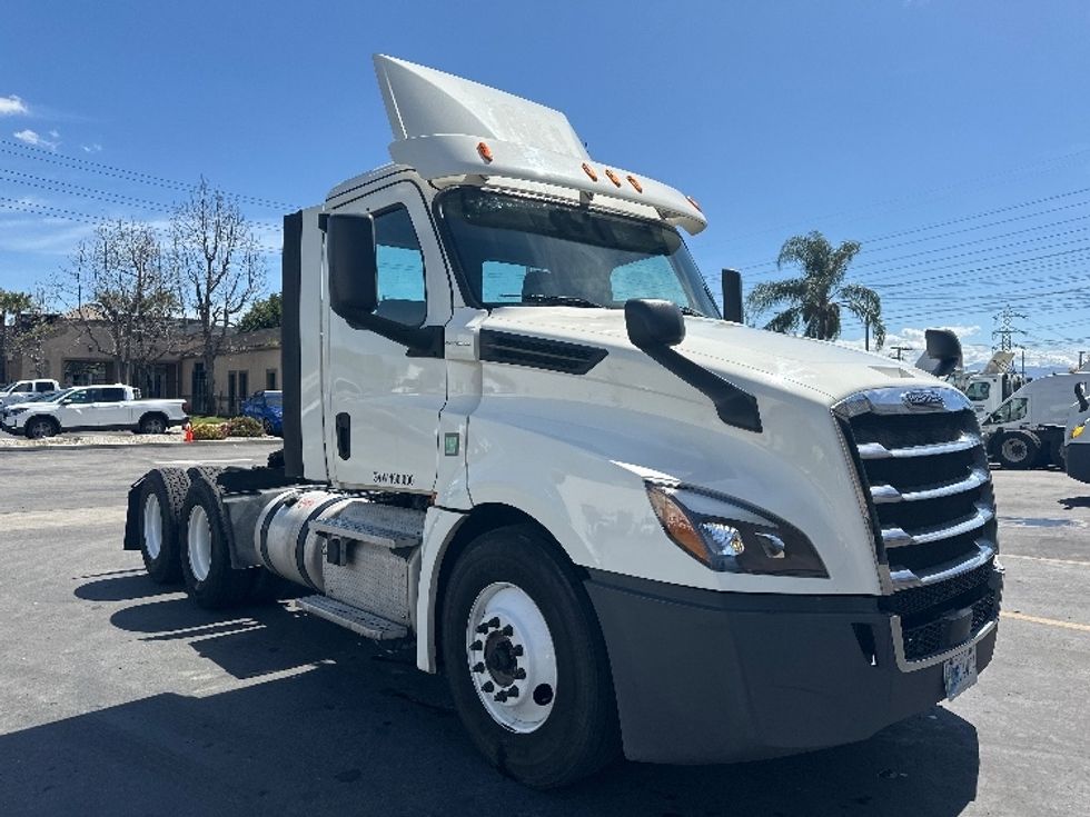 Your Next Used 2018 Freightliner T12664ST, 316653, Is For Sale And ...