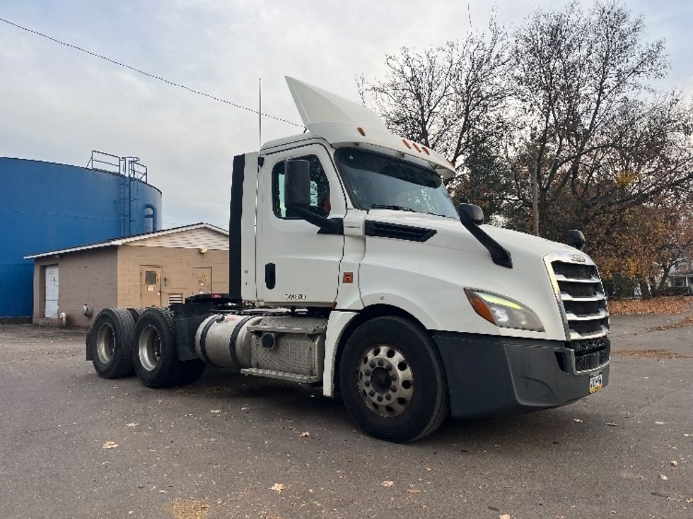 Your Next Used 2018 Freightliner T12664ST, 316412, Is For Sale And ...