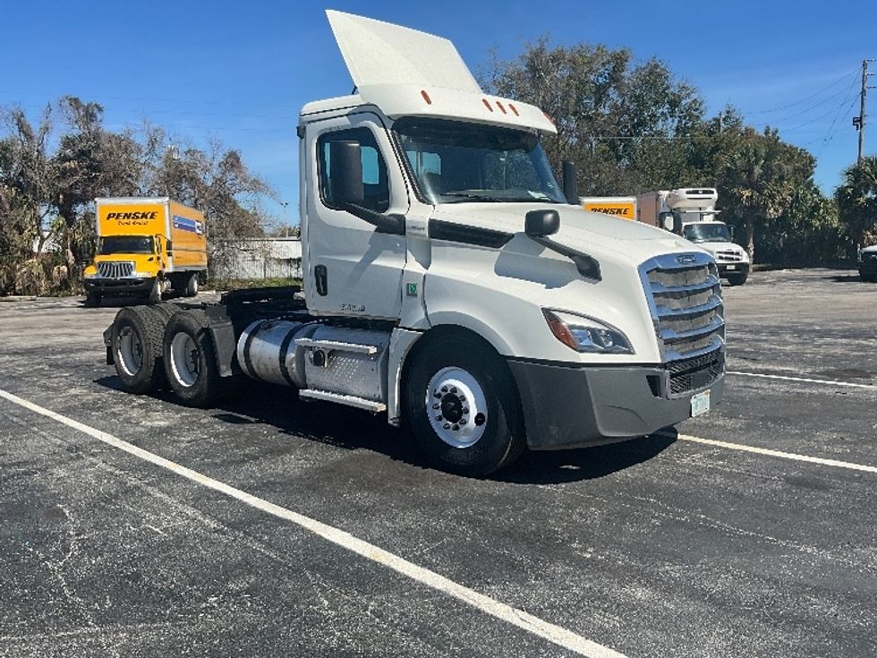 Your Next Used 2018 Freightliner T12664ST, 316795, Is For Sale And ...