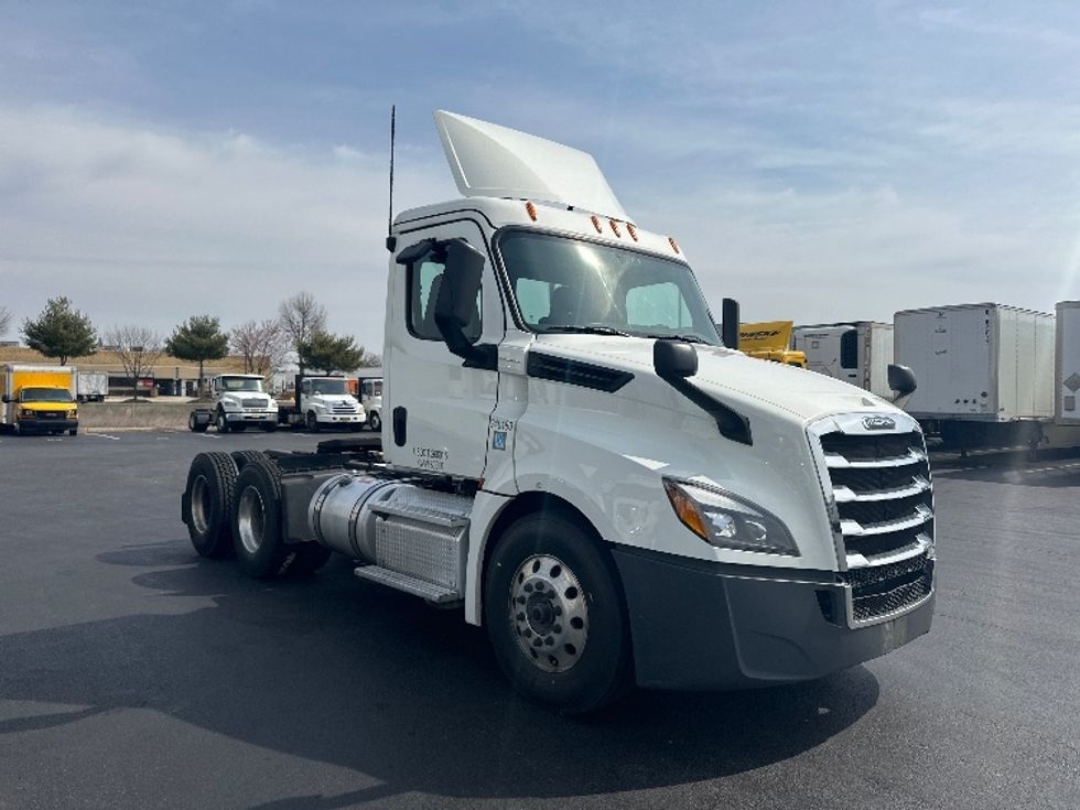 Your Next Used 2019 Freightliner T12664st, 240180, Is For Sale And 