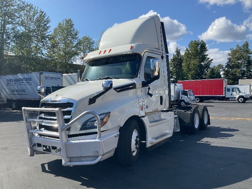 2019 Freightliner T12664ST Day Cab Tractor