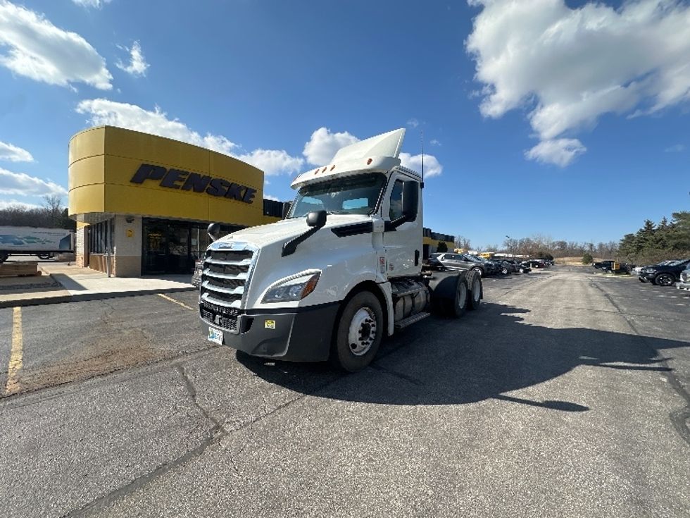 Your Next Used 2019 Freightliner T12664st, 327038, Is For Sale And 