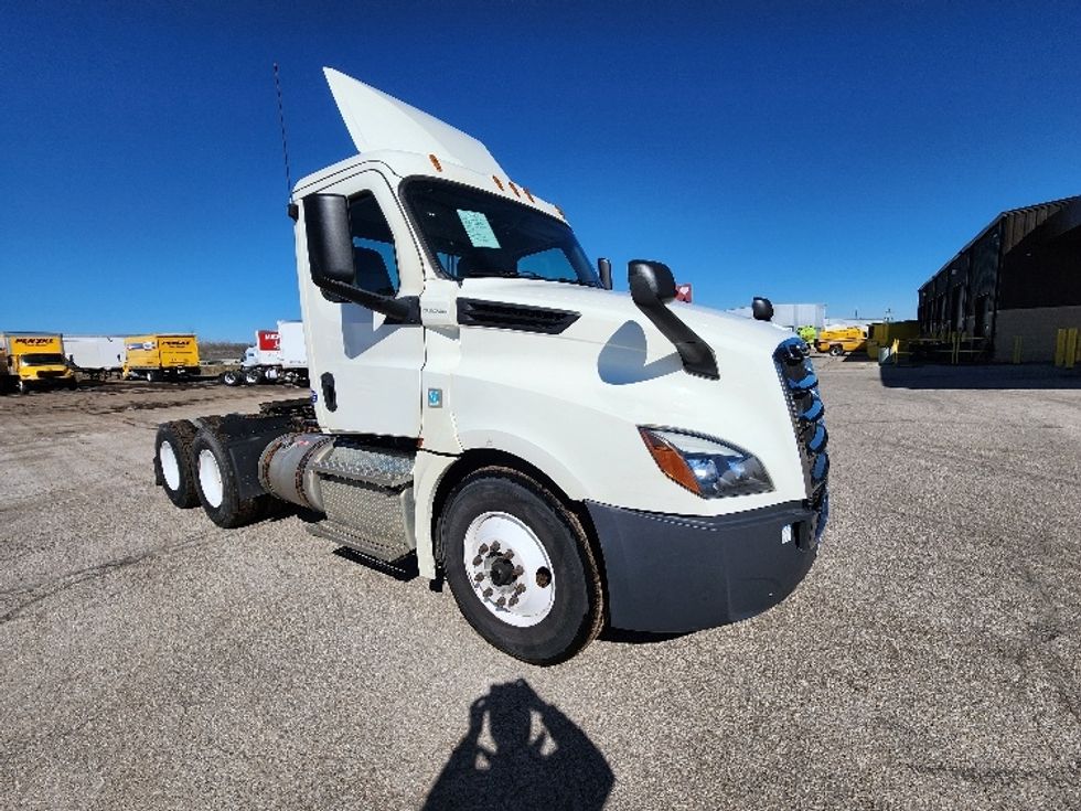 Your Next Used 2019 Freightliner T12664st, 208693, Is For Sale And 