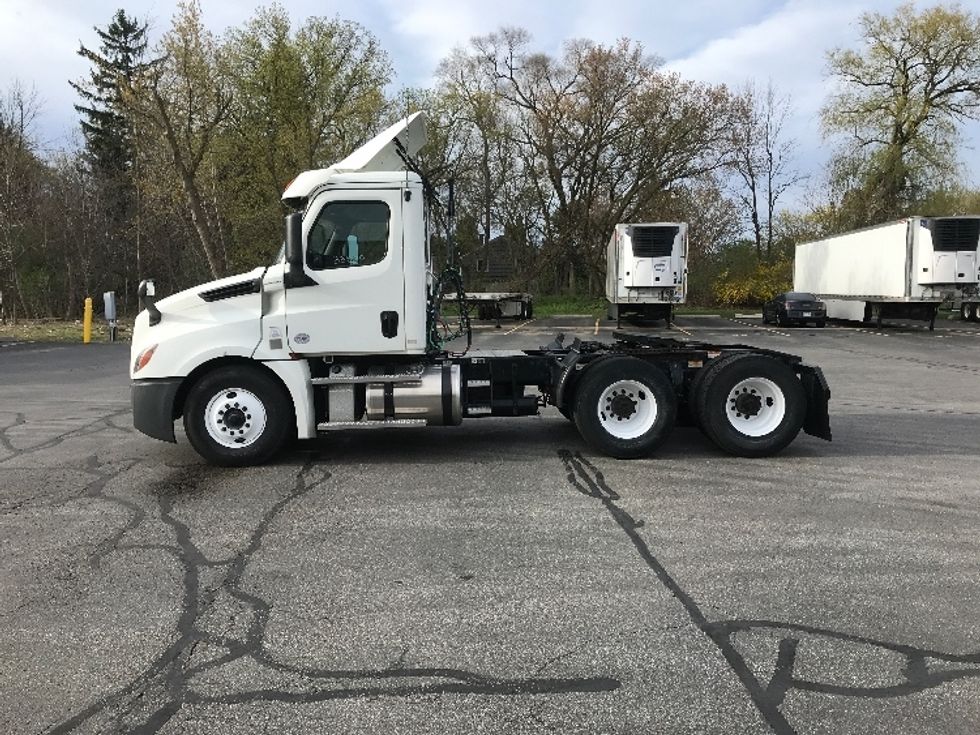 Your Next Used 2020 Freightliner T12664st, 338310, Is For Sale And 