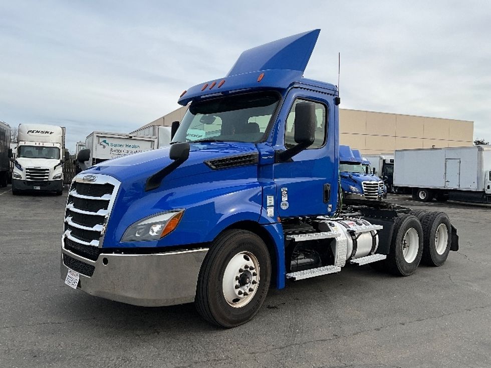 Your Next Used 2020 Freightliner T12664ST, 355444, Is For Sale And ...