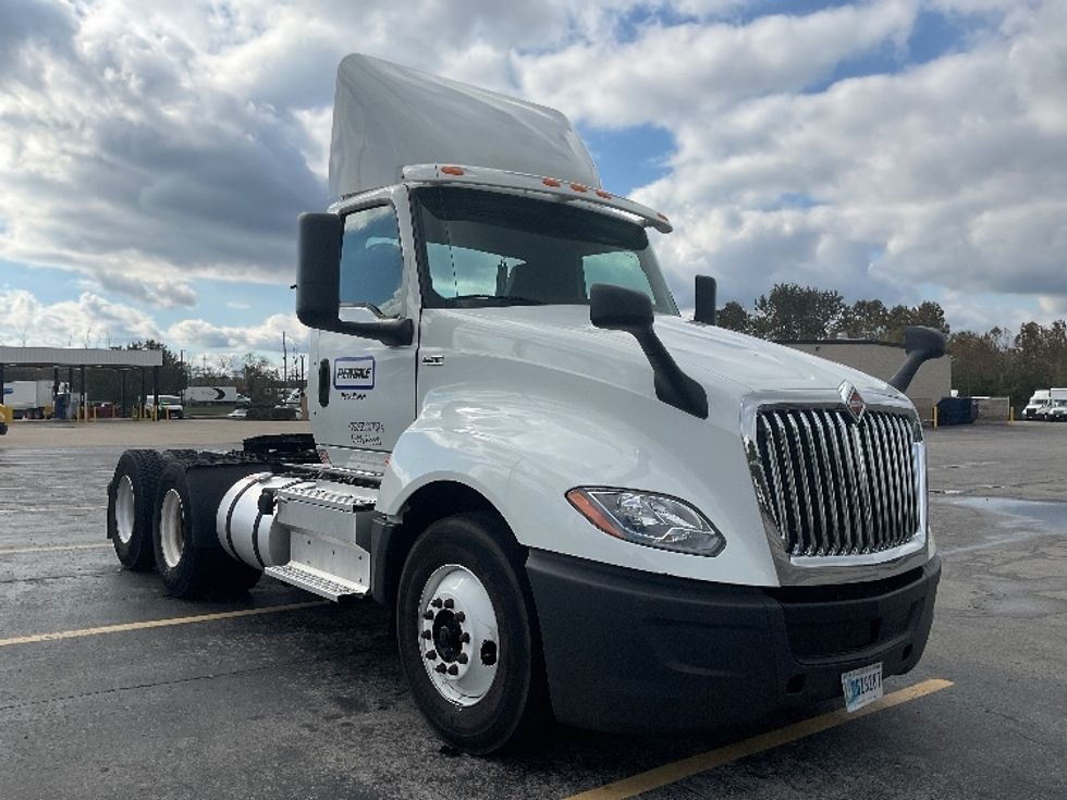 2018 International LT625 Day Cab Tractor