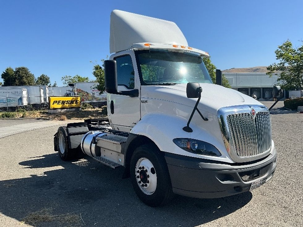 2020 International RH613 Day Cab Tractor