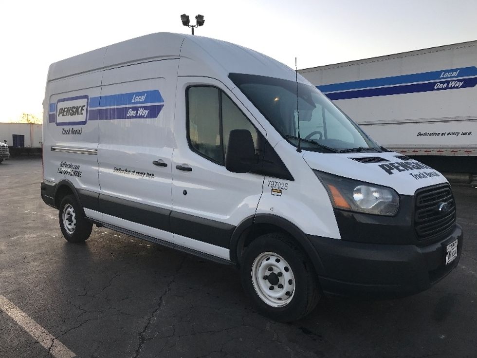 Used Cargo Vans for Sale in TX Penske Used Trucks