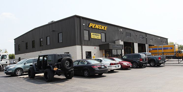 Penske Used Truck Center In Chicago Il Penske Used Trucks