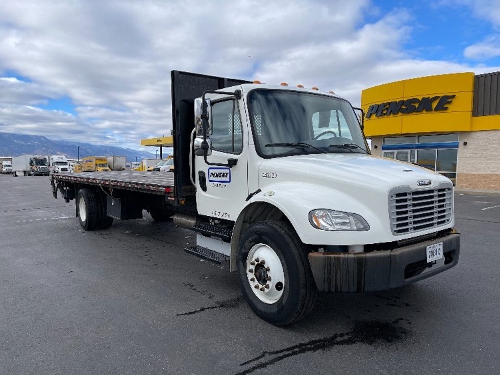 Used 2017 Freightliner Truck Flatbed Truck - Unit 443220 - Penske Used ...