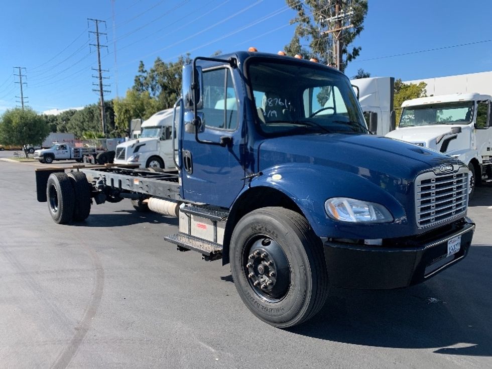 Used Cab and Chassis Trucks for Sale in CA - Penske Used Trucks