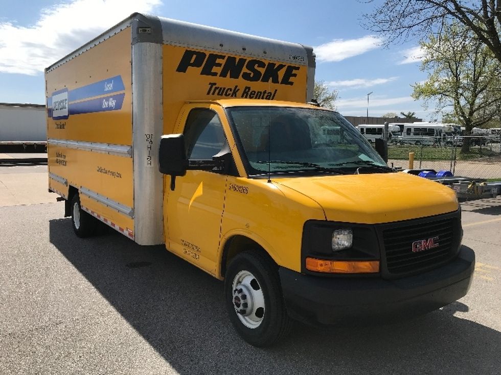 Used GMC Savana G33903 Light Duty Box Trucks for Sale in MO - Penske ...