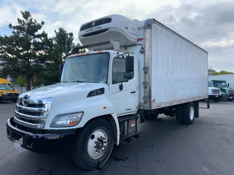 Used 2014 Hino Truck Refrigerated Truck - Unit 687823 - Penske Used Trucks