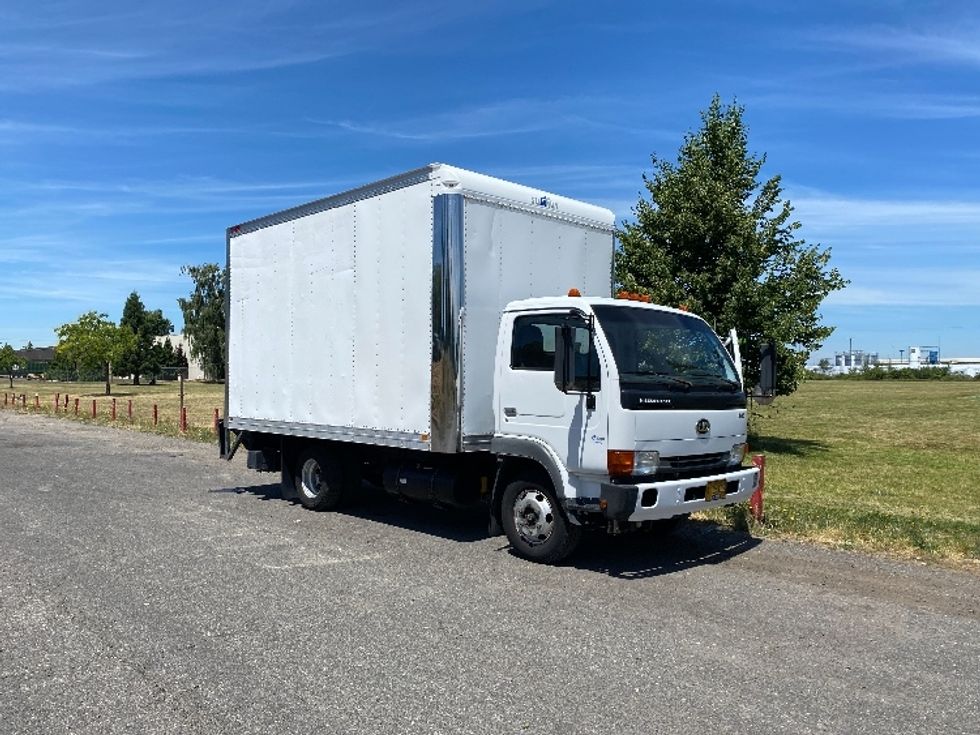 Nissan box truck