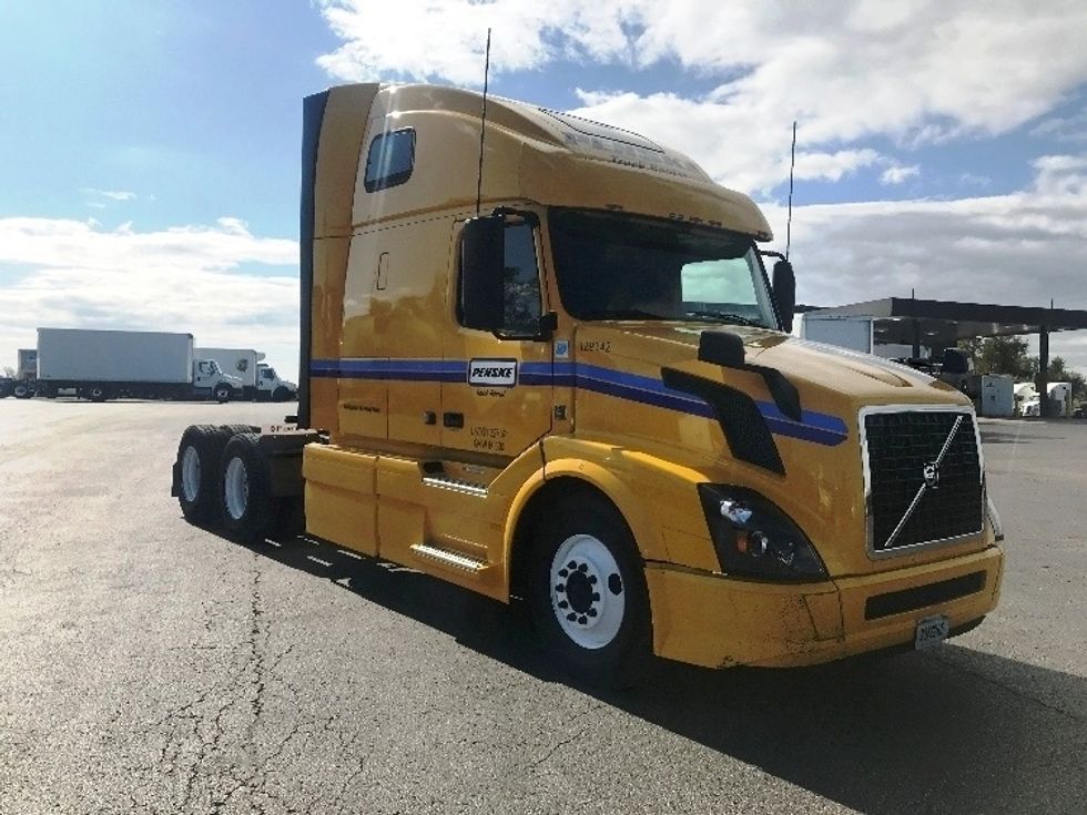 Used Volvo Sleeper Trucks for Sale in IN - Penske Used Trucks