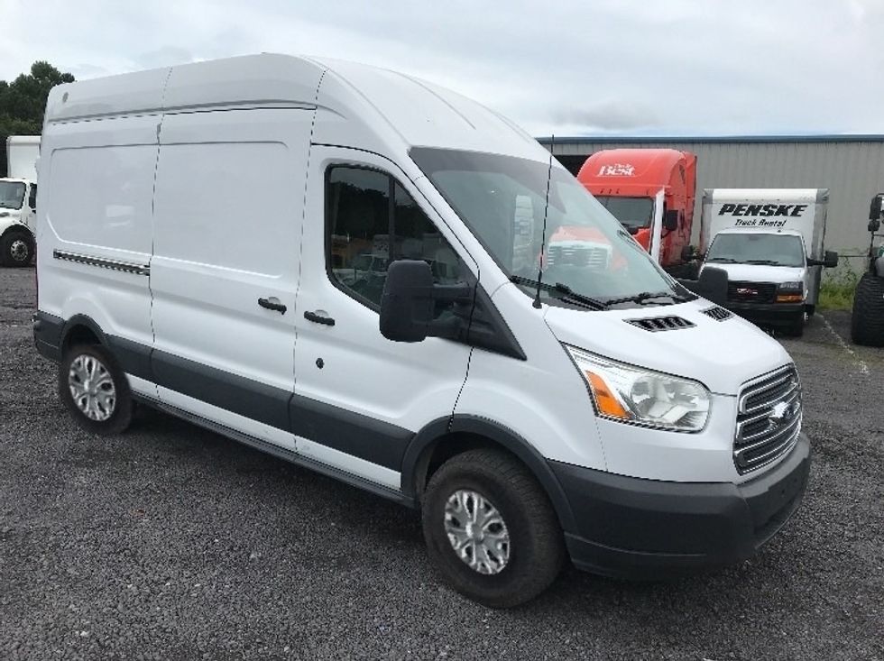 Used Ford Cargo Vans for Sale - Penske Used Trucks