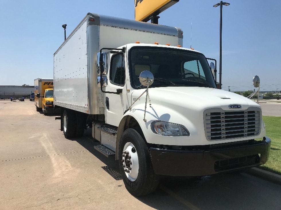 Used 2015 Freightliner Truck Medium Duty Box Truck - Unit 696474 ...