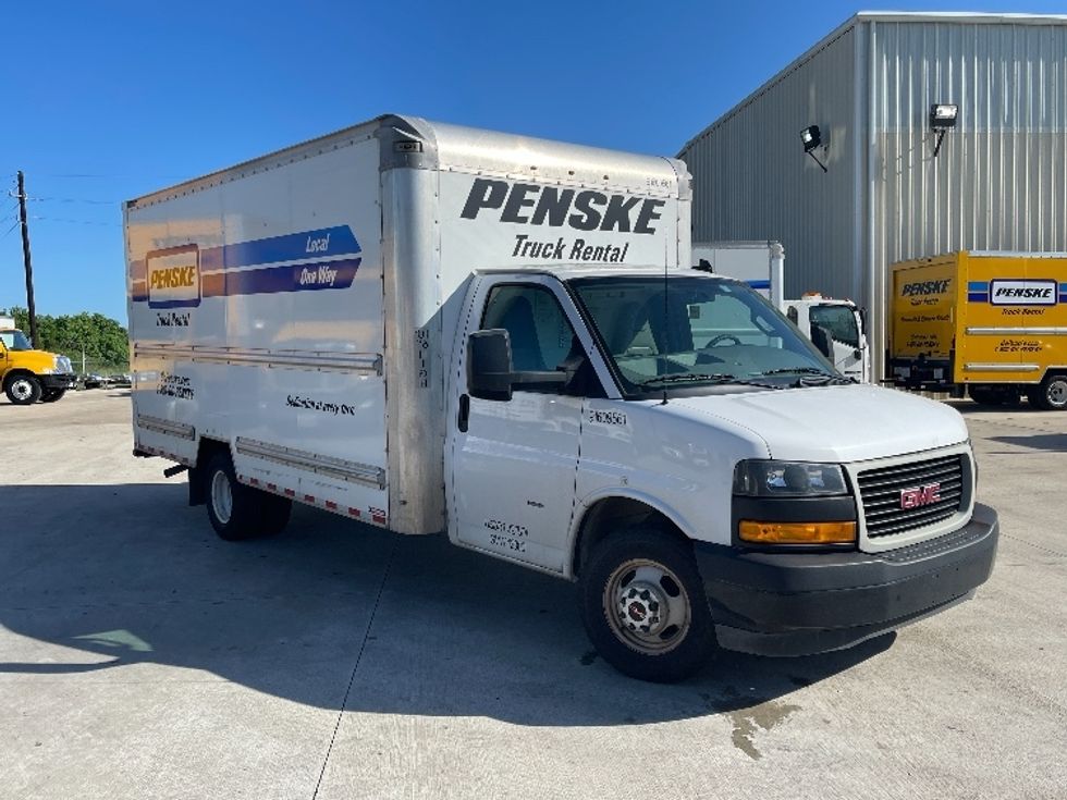 Used GMC Savana G33903 Light Duty Box Trucks for Sale in TX Penske