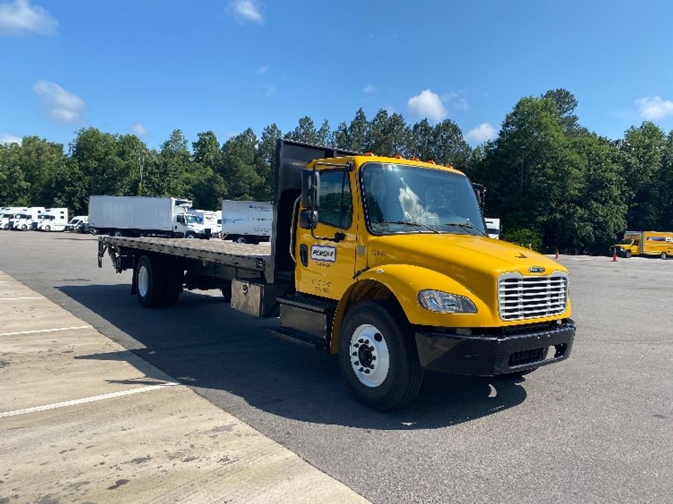 Used Flatbed Trucks for Sale in NC - Penske Used Trucks