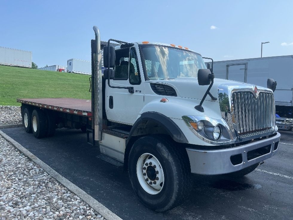 Used International Flatbed Trucks for Sale - Penske Used Trucks