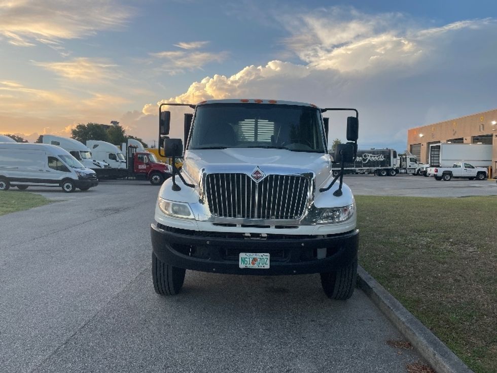 2019 International 4400 Flatbed Truck