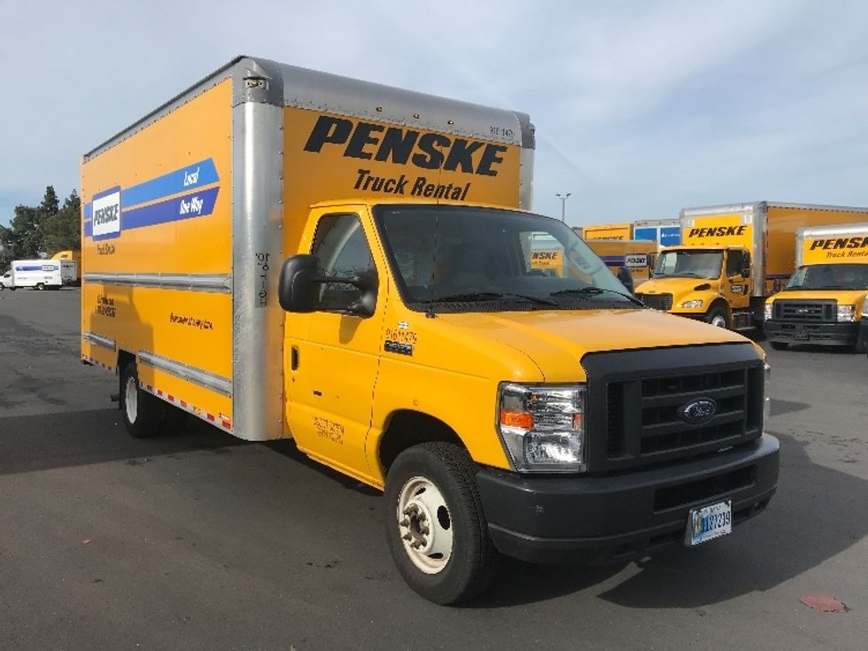 Used Ford Light Duty Box Trucks for Sale in CA - Penske Used Trucks