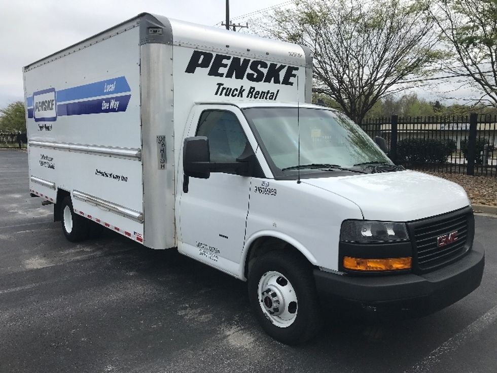 Used Light Duty Box Trucks for Sale in SC - Penske Used Trucks