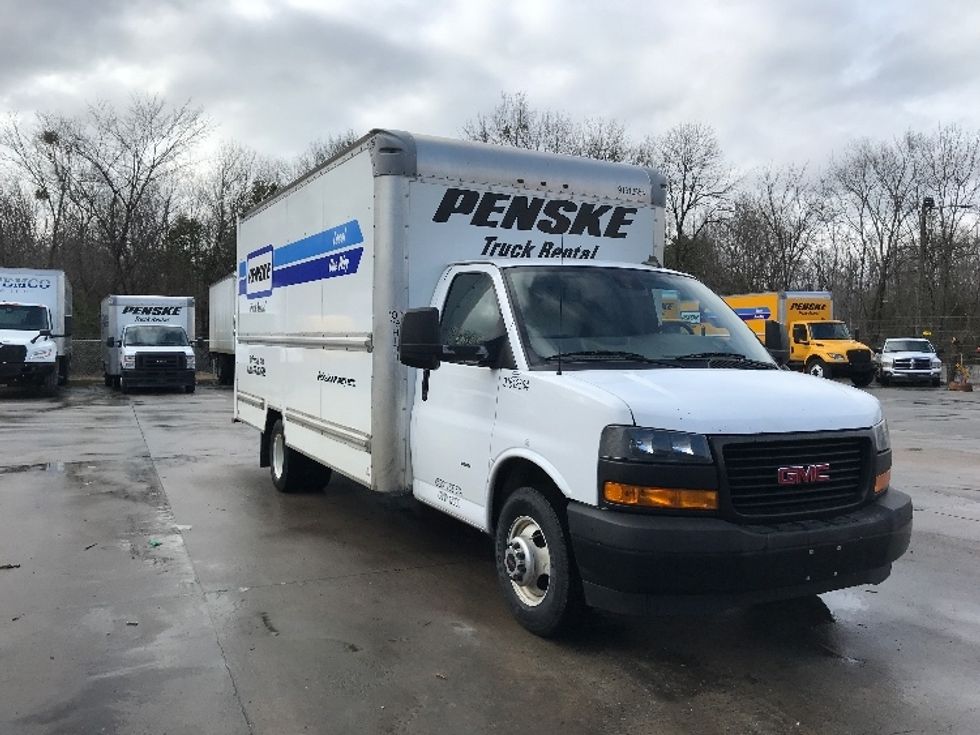 Used Light Duty Box Trucks for Sale in GA - Penske Used Trucks