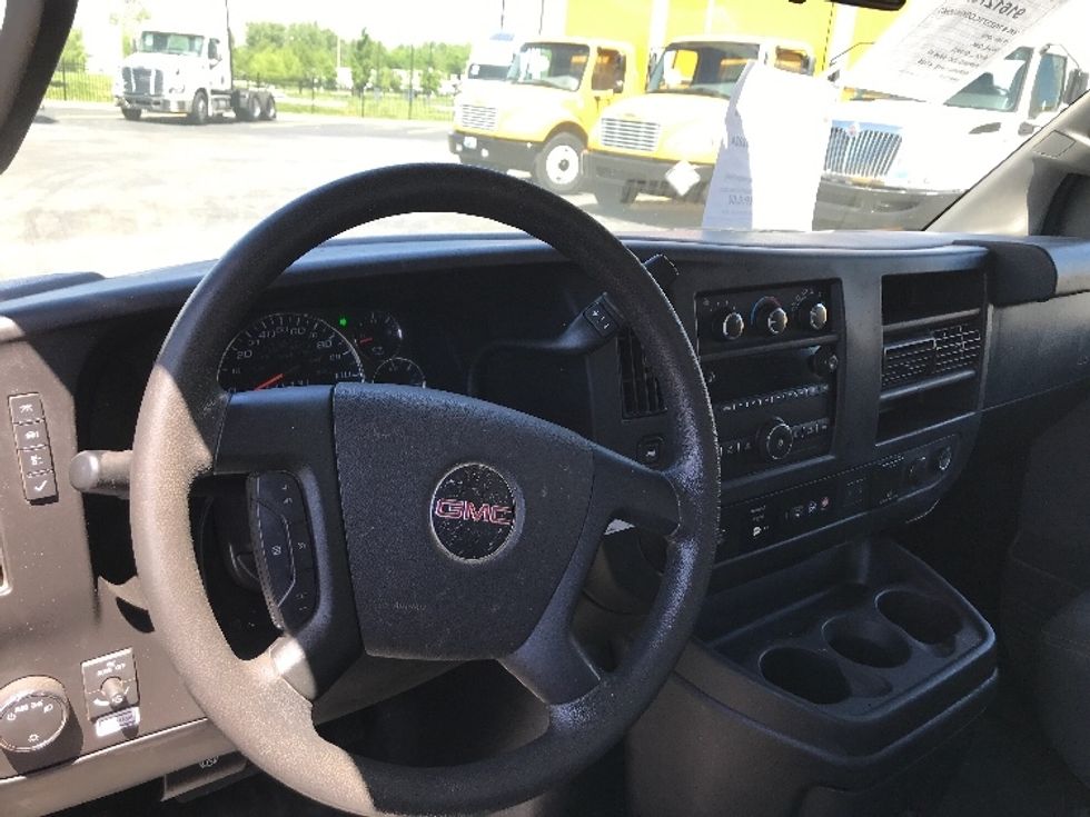 2019 Gmc Savana G33903 Light Duty Box Truck