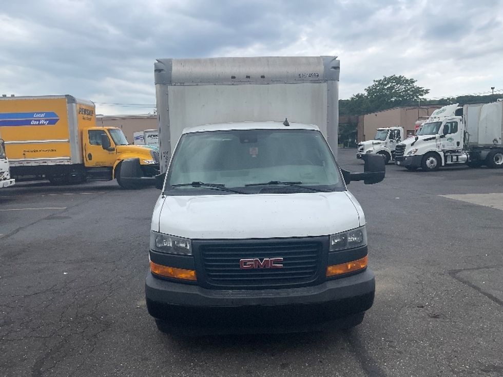 2019 GMC Savana G33903 Light Duty Box Truck