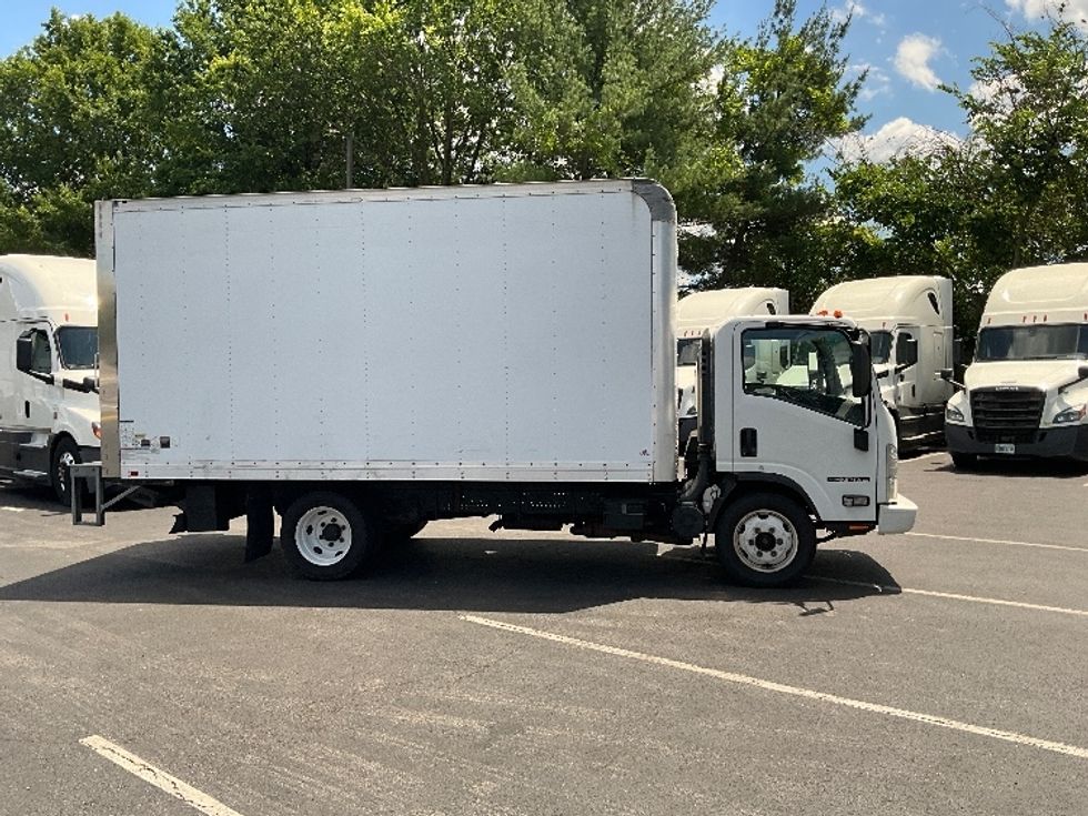 2018 Isuzu NPR EFI Light Duty Box Truck