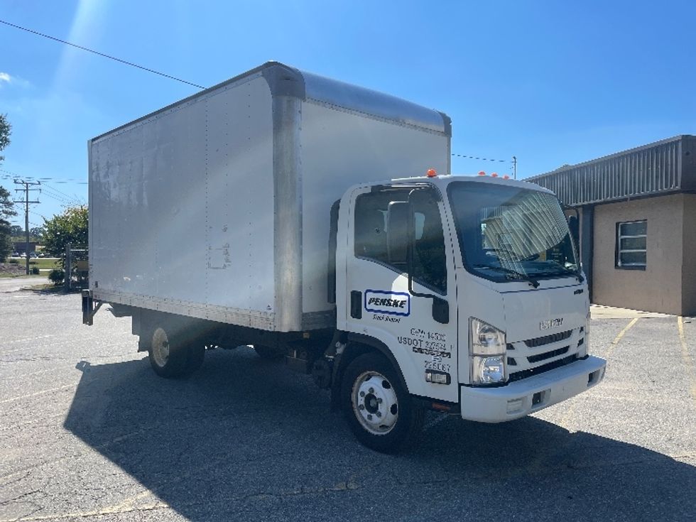 Used Isuzu Cabover Trucks for Sale - Penske Used Trucks