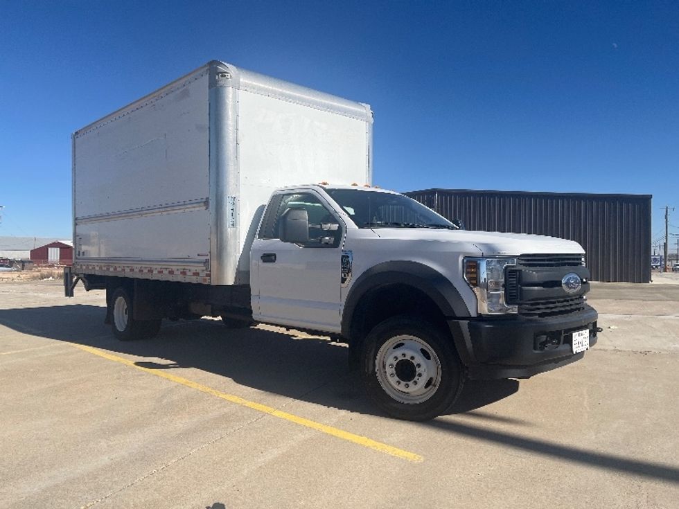 Used Ford Medium Duty Box Trucks for Sale - Penske Used Trucks