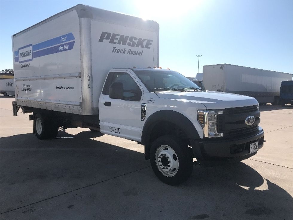 2019 Ford F450 Medium Duty Box Truck