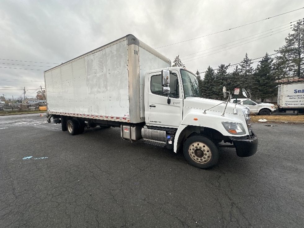 2018 Hino 258LP Medium Duty Box Truck